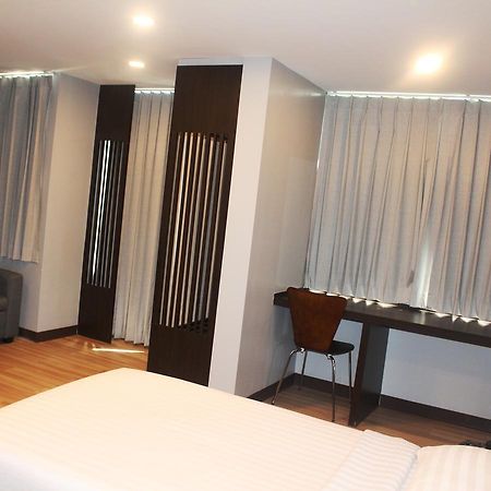 Ywca Hotel Bangkok Exteriér fotografie